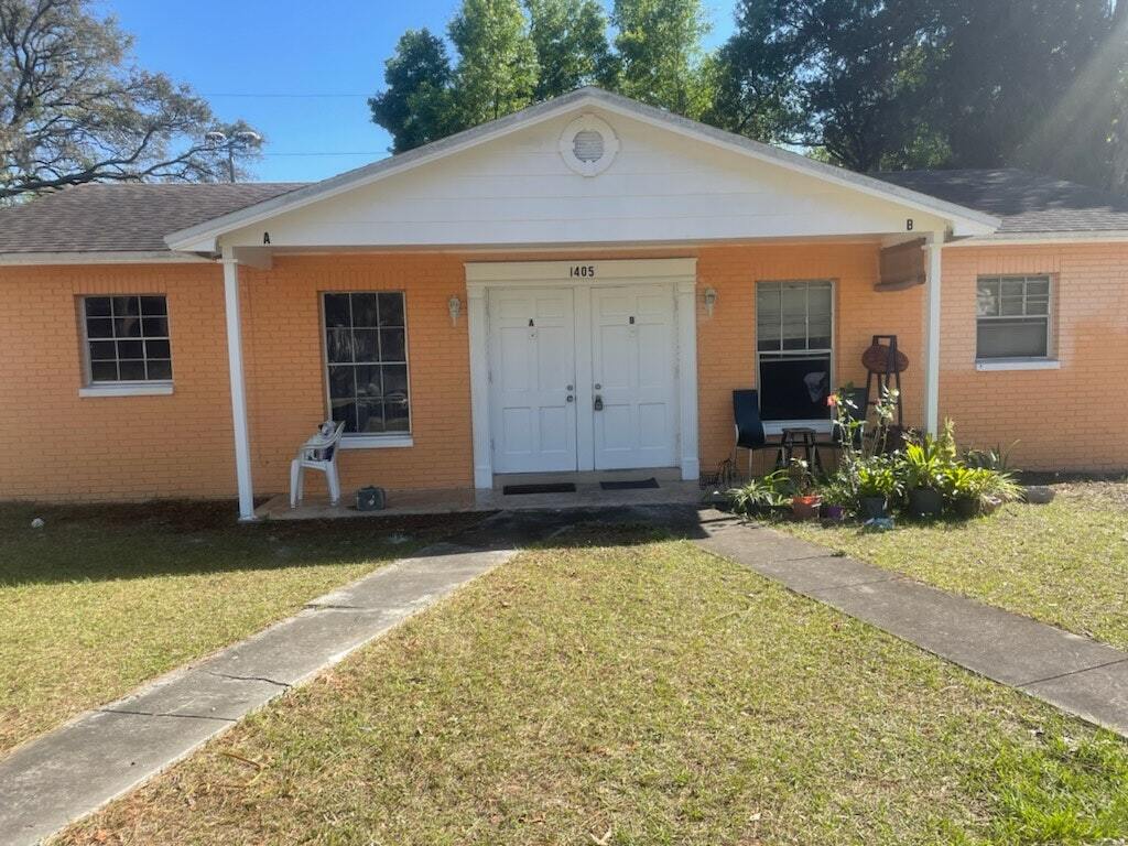 Primary Photo - 1405 College Park Ln
