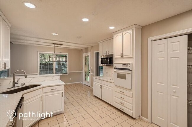 Foto del edificio - 229 Ivy Creek Drive, Loganville, GA, 30052