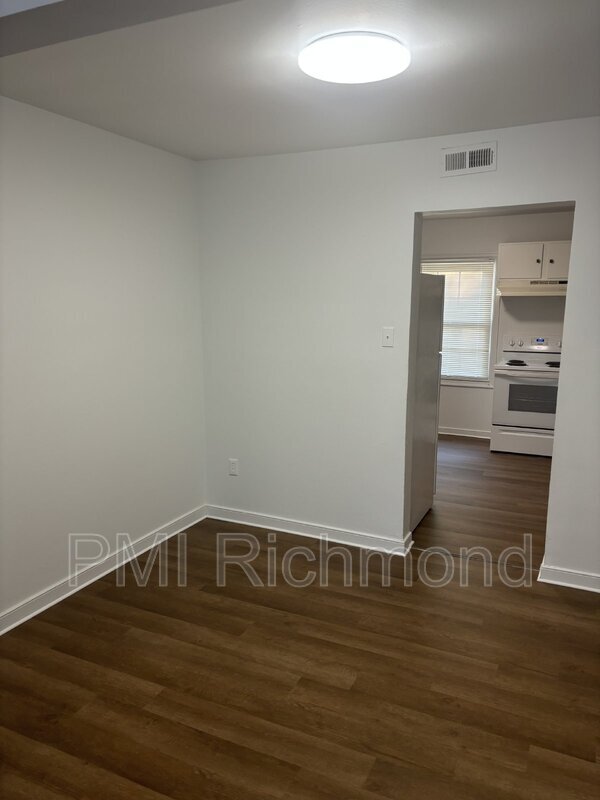 Building Photo - 3411 Chalfont Dr