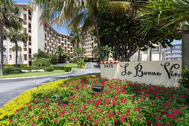 Foto del edificio - 3475 S Ocean Blvd