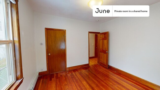 Foto del edificio - Room in Shared 5 bed/1 bath home in Somerville