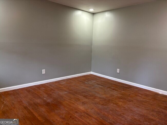 Foto del edificio - 979 Cone Rd