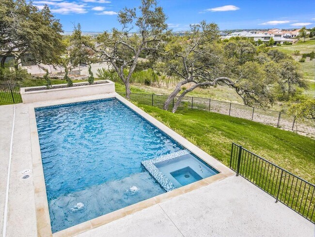 Foto del edificio - 8132 Magnolia Ridge Cove