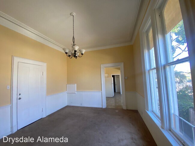 Building Photo - 1 br, 1 bath House - 1729 Everett St. #1
