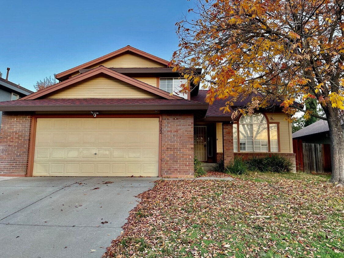 Beautiful home located in Antelope House Rental in Antelope, CA