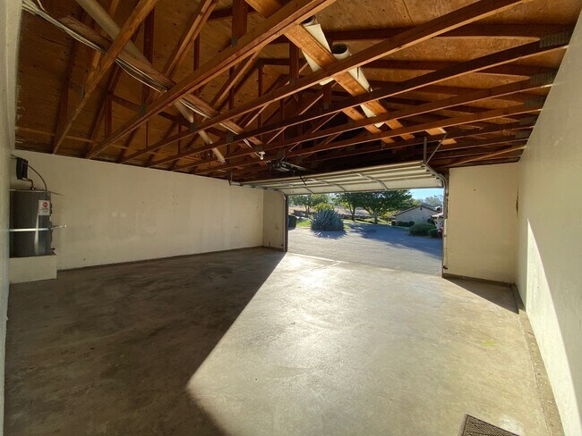Building Photo - 89 Segura Dr