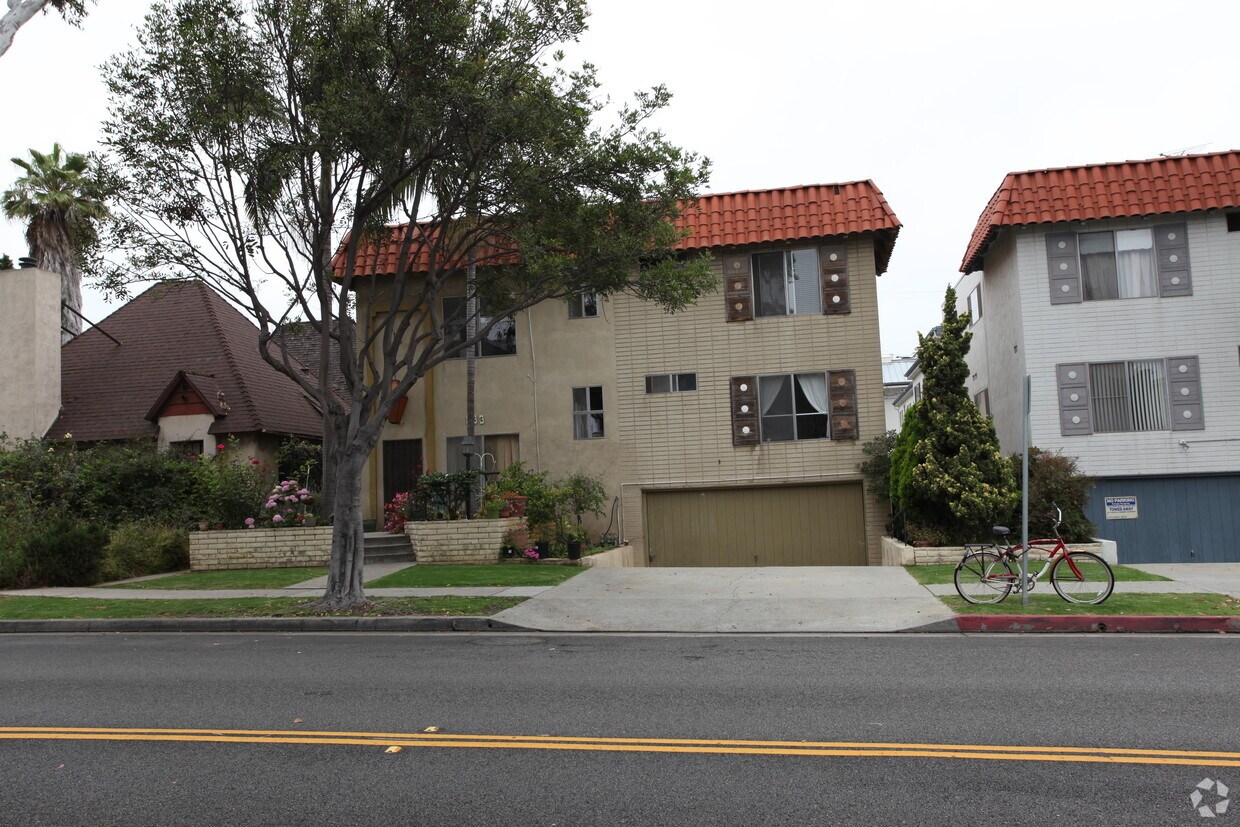 Foto principal - 933 7th St