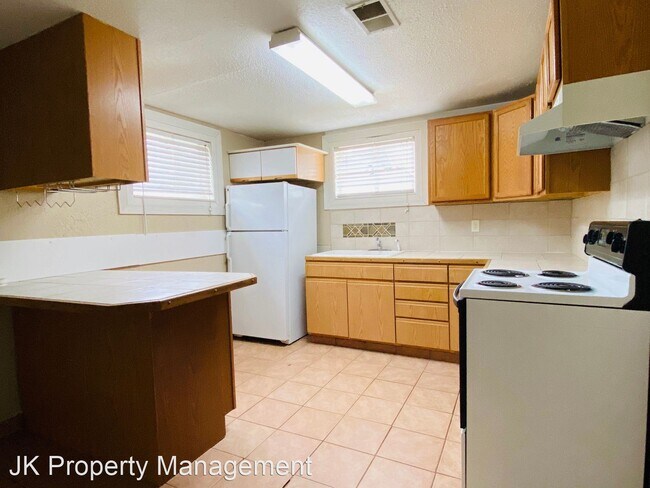 Foto del edificio - 804-806 12th St S