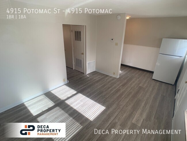 Building Photo - One Bedroom Apartment