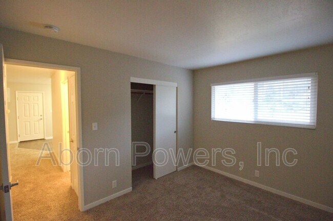 Foto del edificio - 2760 Coloma St