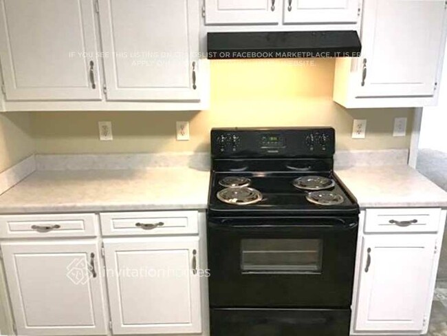 Building Photo - 3170 Spincaster Way