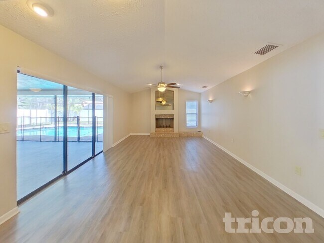 Foto del edificio - 1808 S Golfview Dr