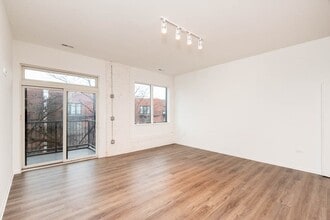 Building Photo - 2550 S Wabash Ave