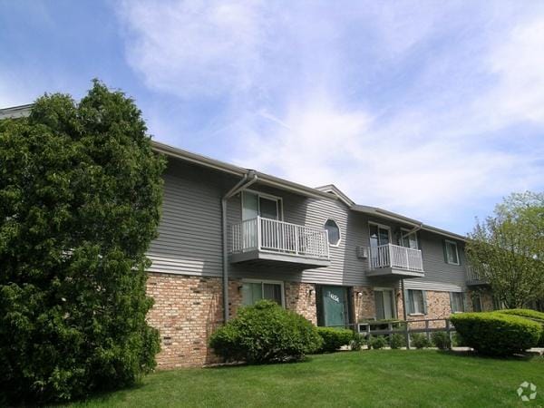 Building - Douglas Terrace Apartments