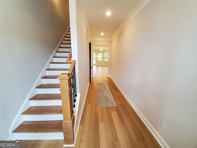 Building Photo - 1704 Pardee Dr