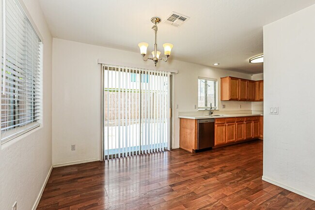 Building Photo - 286 W Santa Gertrudis Trl
