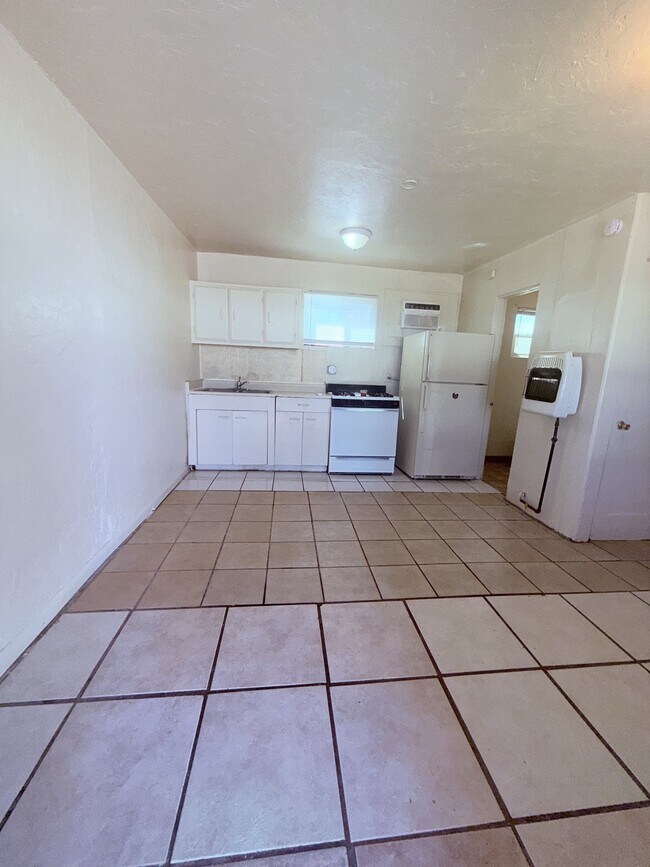 Interior Photo - PM354 - 1435 East Benson Highway