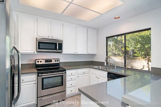 Foto del edificio - Detached home in La Jolla Colony!