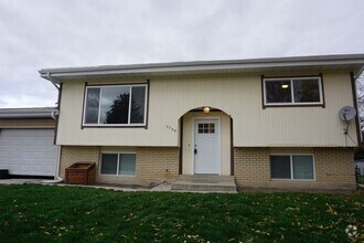 Building Photo - 3706 W Pensacola Cir