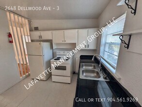 Building Photo - 2648 Dellwood Ave