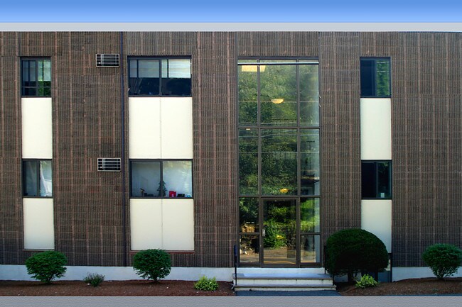 Building Photo - 550 Walnut St