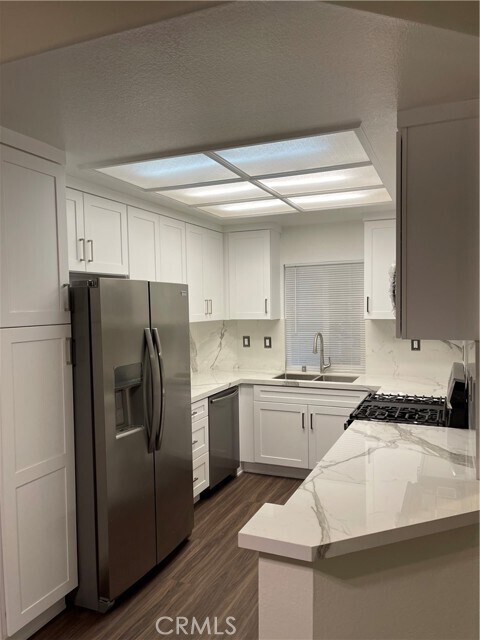 Foto del edificio - 6 Vía Contento