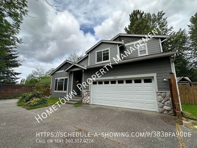Building Photo - 5601 Pasinetti St