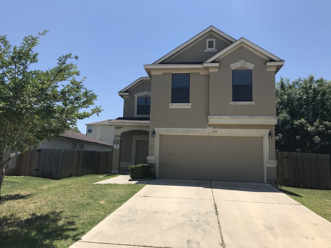 Kyle Waterleaf Subdiv.. 4BD 2.5 BA House House Rental in Kyle