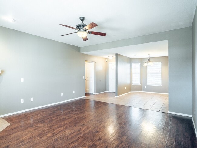 Building Photo - 440 Spicewood Trail
