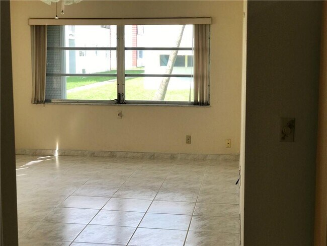 Foto del edificio - 1501 NW 43rd Ave