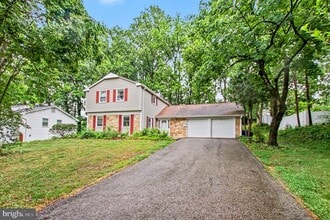 Building Photo - 1405 Peachwood Ln