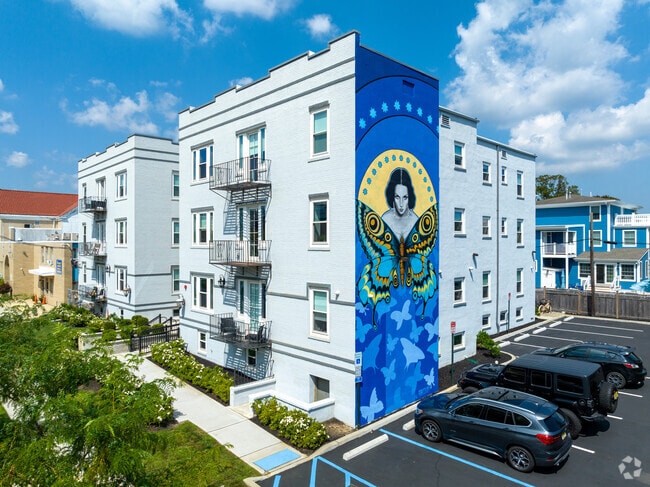 Building Aerial Photo - 407 Sewall Ave