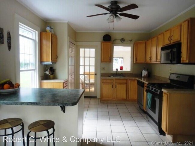 Building Photo - 3 br, 2.5 bath House - 167 Atkins St
