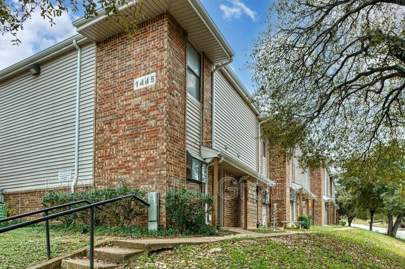Foto principal - 1439 Weiler Blvd