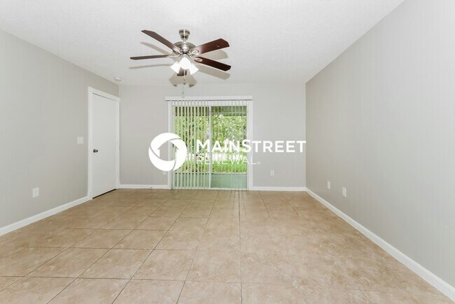 Foto del edificio - 3 Bedroom Pet-Friendly Home in Loxahatchee...