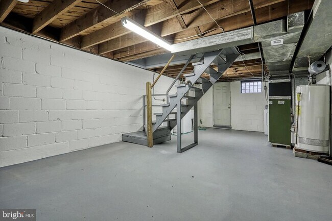 Foto del edificio - 1608 Inverness Ave