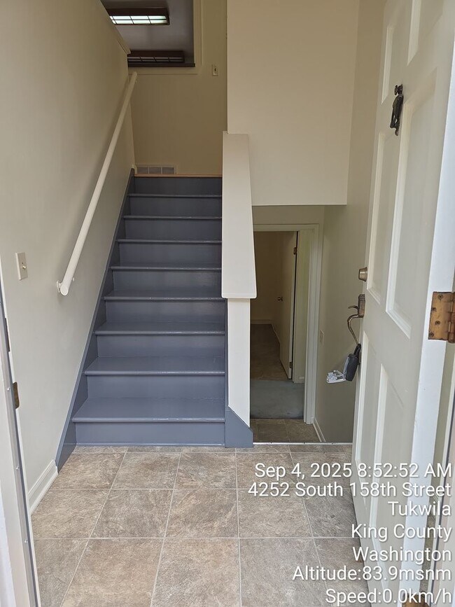 Foto del edificio - Tukwila rental home -Large 3+ bedroom plus...