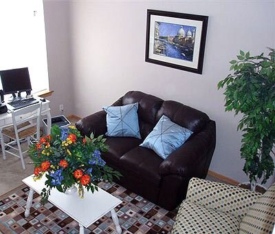 Building Photo - 204 White Pine Village Dr