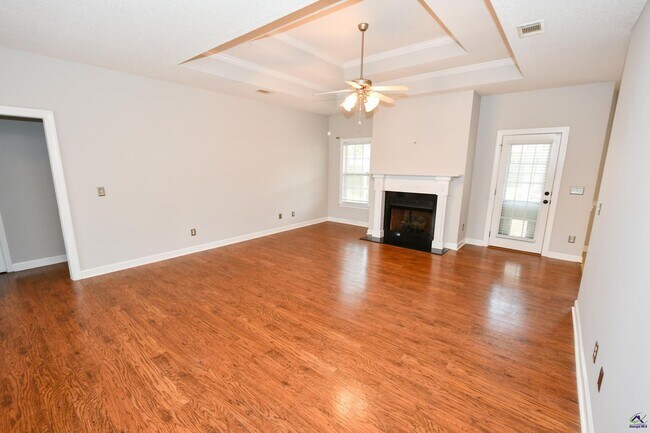 Building Photo - 104 Newport Avenue