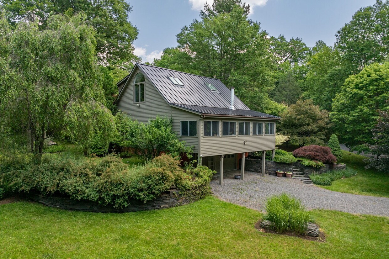 59 Macdaniel Rd