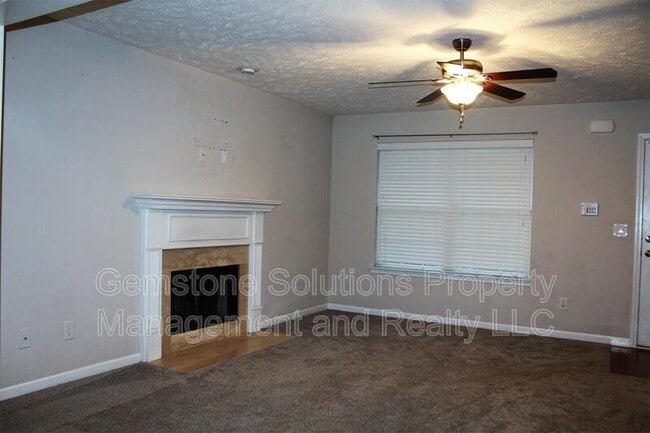 Foto del edificio - 1156 Shire Dr