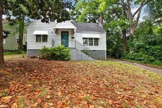 Building Photo - 2728 Winburn Terrace