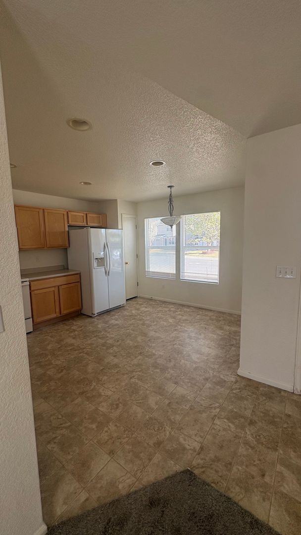 Foto del edificio - 2 Story Open Concept Home in Idaho Creek Neighborhood