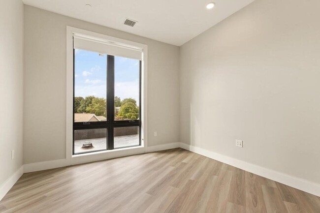 Foto del edificio - 1700 Dorchester Ave