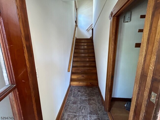 Foto del edificio - 256 E 7th St
