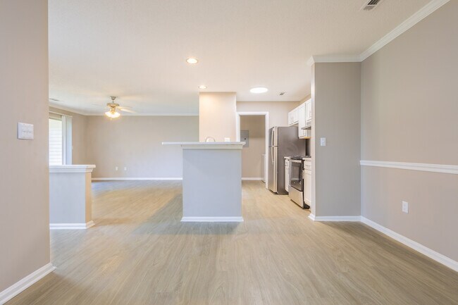 Building Photo - Caledon Apartments