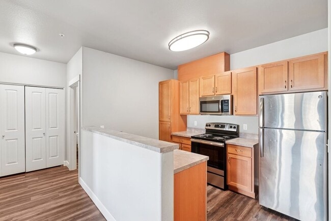 Building Photo - Cascade Ridge