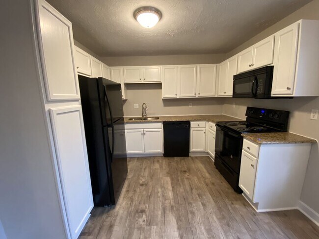 Building Photo - 9440 Gooden Dr