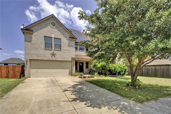 Foto del edificio - 616 Dark Tree Ln