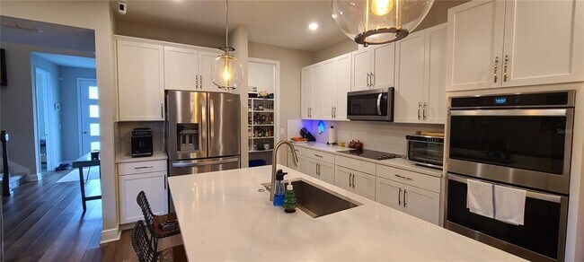 Foto del edificio - 7337 Alpine Butterfly Ln